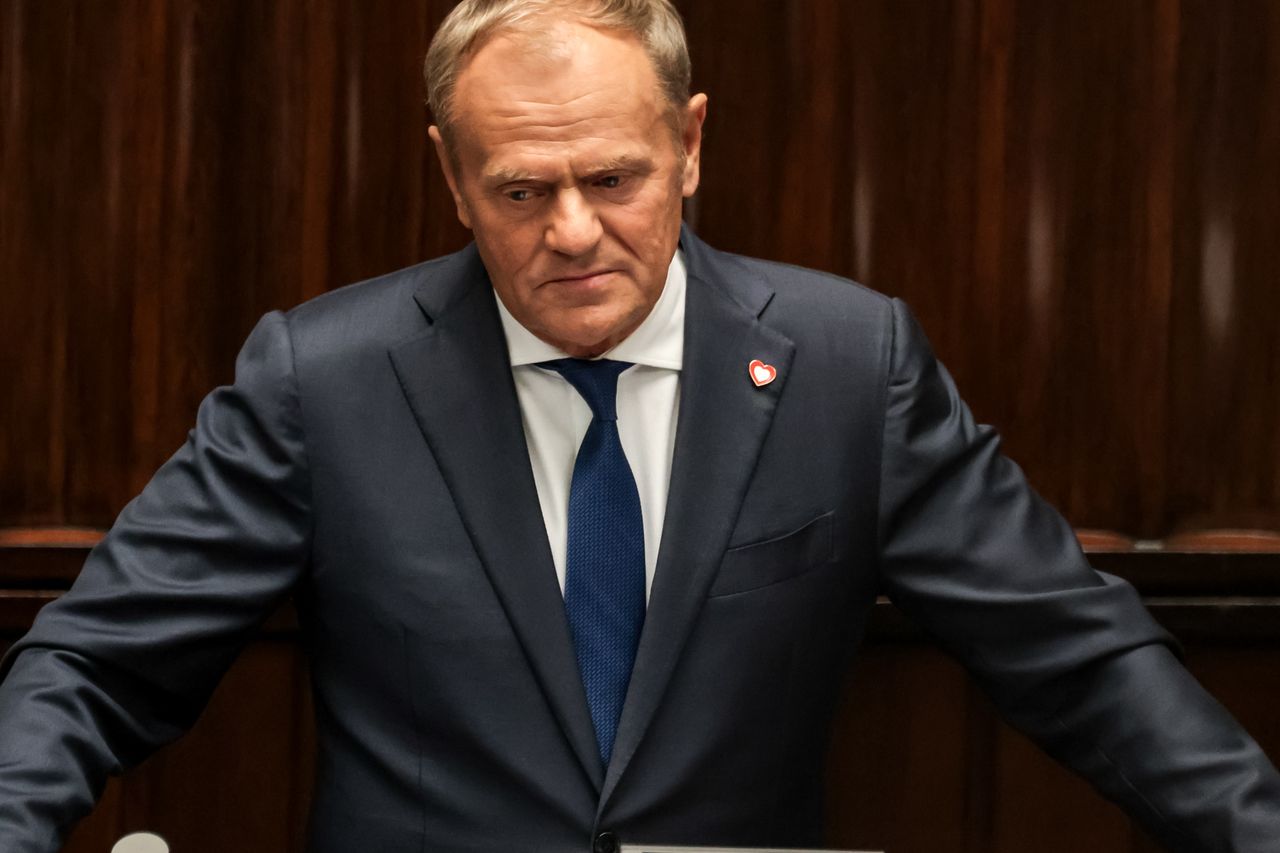Tusk uszczypliwie o Nawrockim. "Dajmy mu trochę czasu"