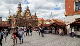 Kosmiczne ceny na jarmarku we Wrocławiu. Pierogi i kiełbasa za kilkadziesiąt złotych