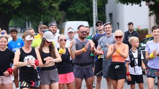 KUGI run&amp;coffee w Piotrkowie Trybunalskim. Poranny bieg z Hotelu Vestil do Parku Belzackiego zgromadził kilkadziesiąt osób