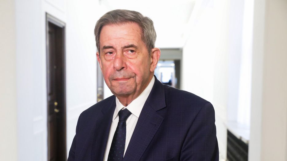 Prof. Andrzej Zoll: "Porządek prawny jest jeden, ale są obywatele, którzy nie chcą się do niego stosować"
