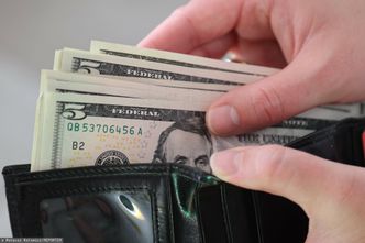 Co się dzieje z dolarem? "Jedynie spokój przed burzą?"