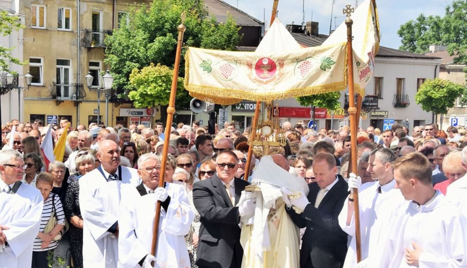 Dlaczego Boże Ciało wypada w czwartek? Wyjaśniamy