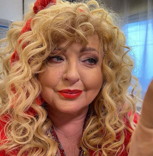 Magda Gessler płacze, czytając życzenia na Dzień Matki