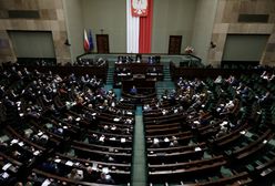 Podwyżki dla polityków. "10 tys. zł, a Polakom drożyzna"