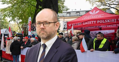 Awantura przed TK. Pałac zabrał głos