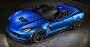 Corvette Z06 kabriolet przedstawiona przed tragami w Nowym Jorku