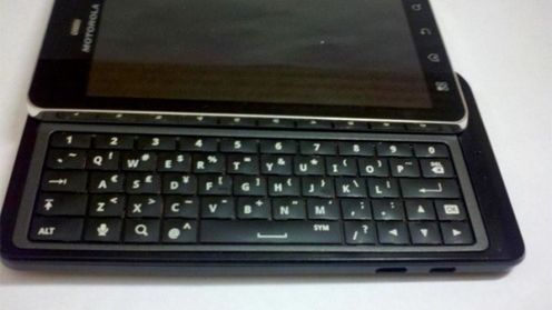 Motorola Droid 3 - znamy układ nowej klawiatury QWERTY 1