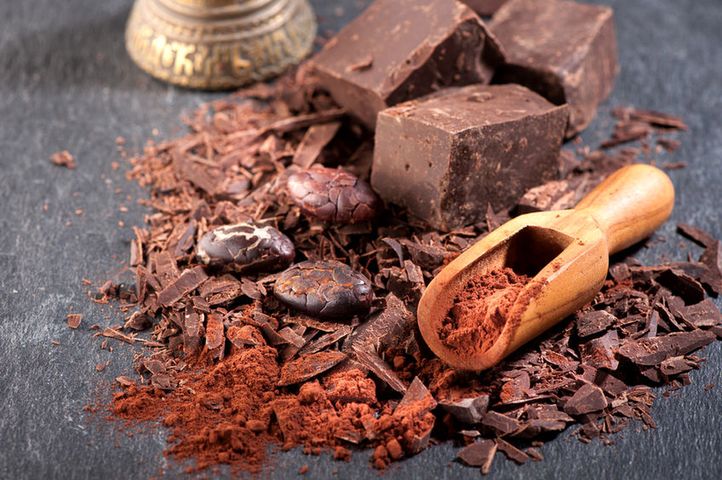 Biały nalot na czekoladzie nie wywołuje zatrucia pokarmowego