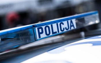 Półnagie ciało kobiety przy ścieżce. Śledczy wykluczają jedną z tez