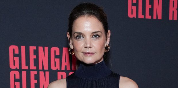 Katie Holmes prezentuje odmieniony wizerunek. "Niesamowita i z włosami syrenki"