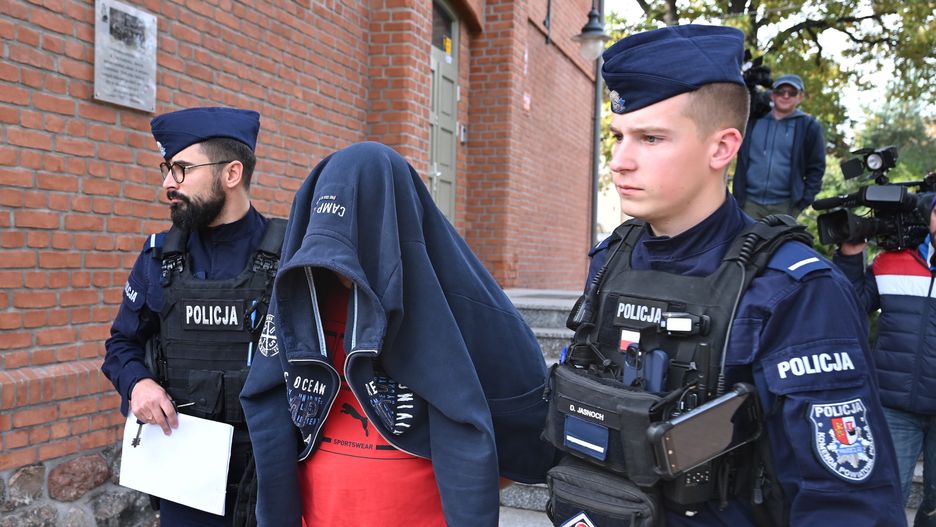 doprowadzenie, karambolu, kierowca tira, sprawca wypadku, staranowanie aut, policja