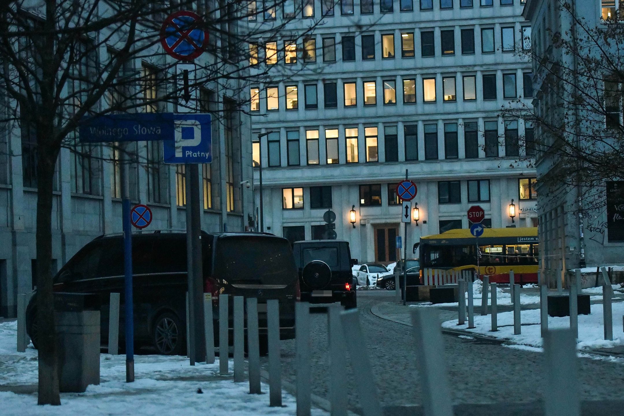 Maja Sablewska zaparkowała mercedesa na zakazie