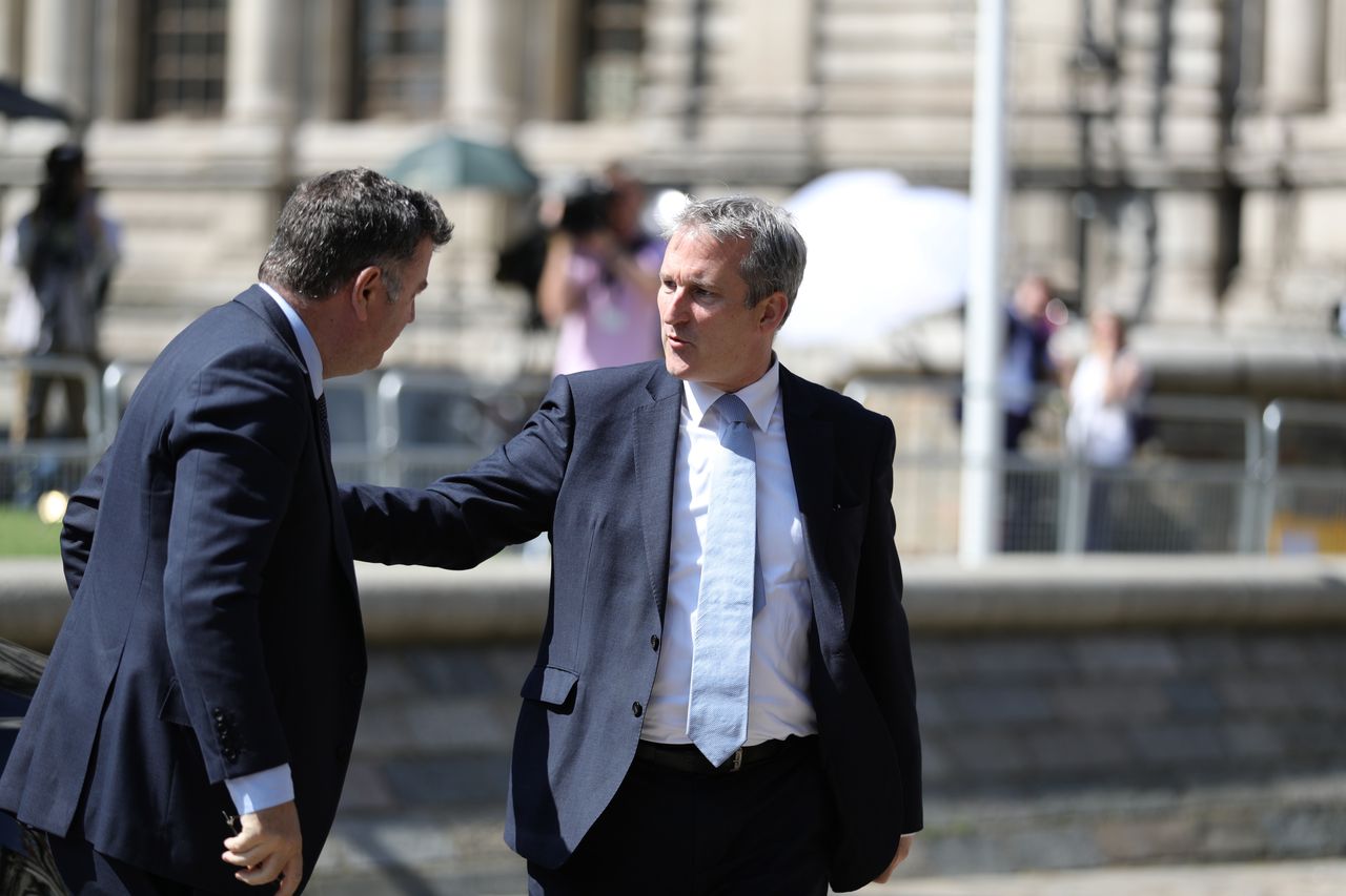 Cios w rosyjskich oligarchów. Wielka Brytania może odebrać już wydane złote wizy