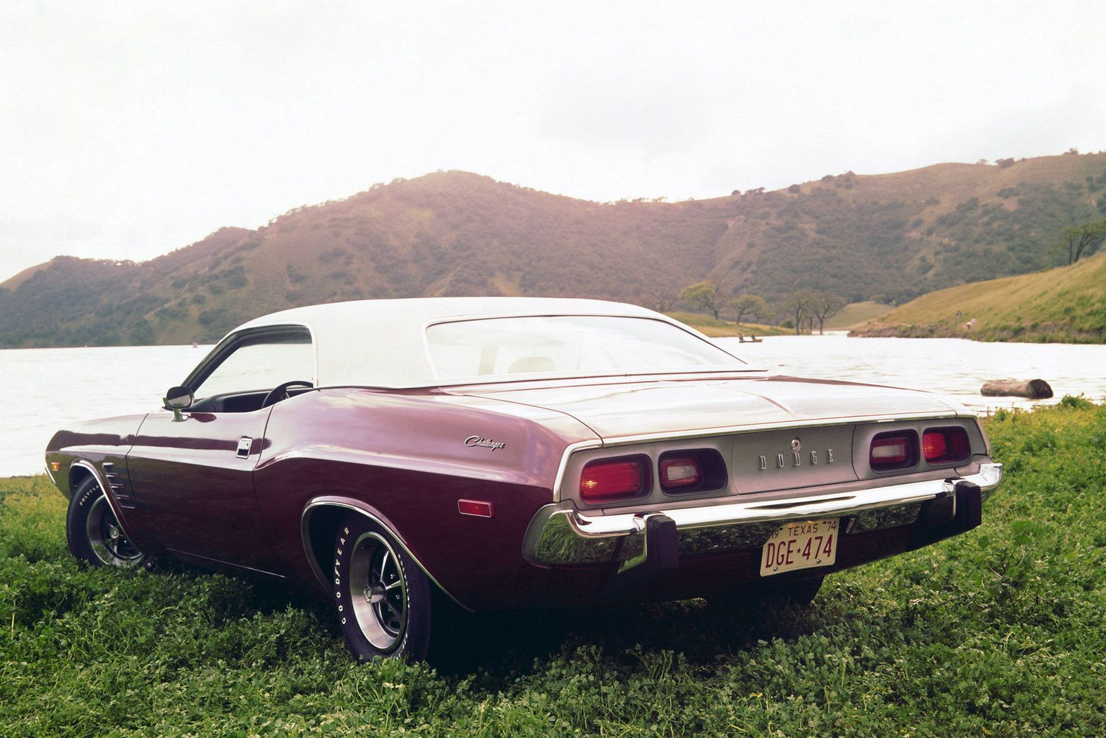 Dodge Challenger - w pogoni za Mustangiem [galeria] 29