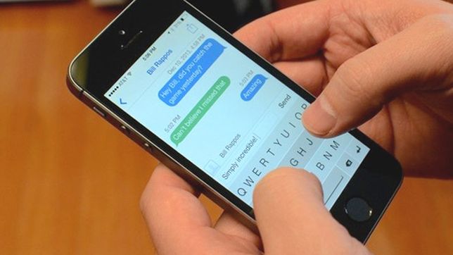 Alternatywna klawiatura na iOS oraz Nokia X i  HTC One (2014) na zdjęciach 1
