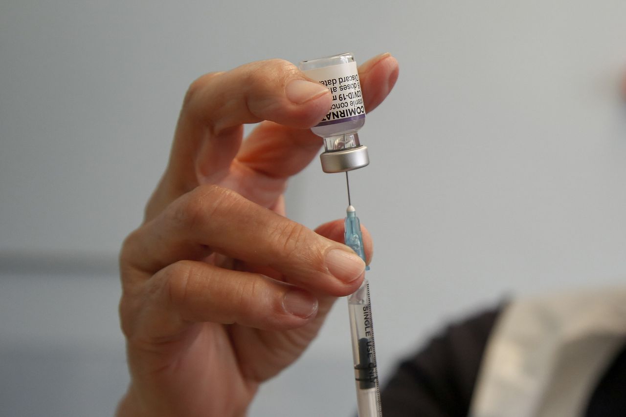 Tyle zarobią na szczepionce. Pfizer podnosi prognozę zysku