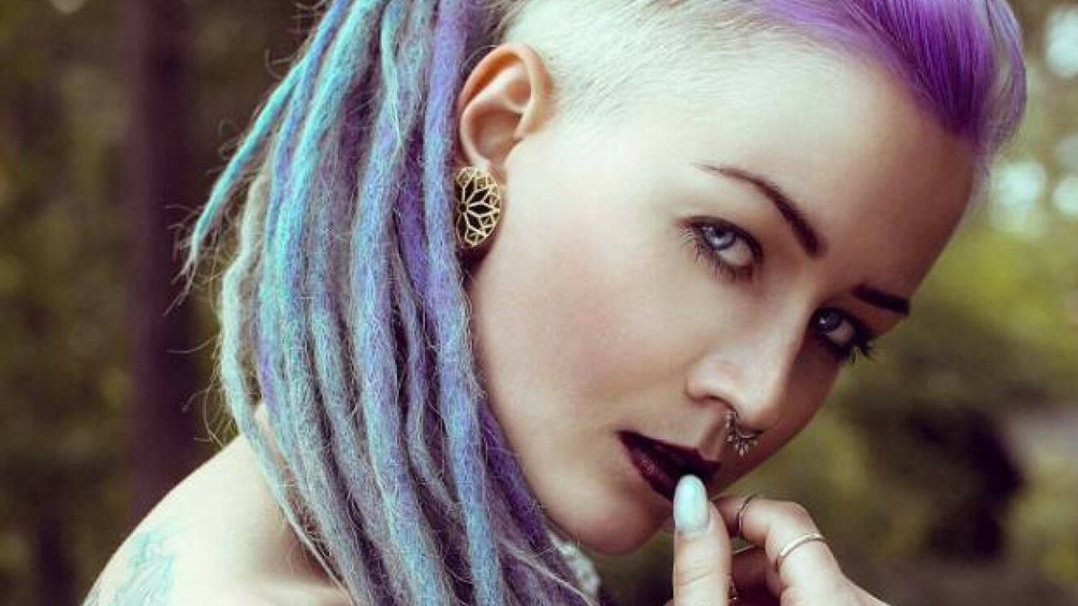 Modelka zdecydowała się wytatuować całe ciało