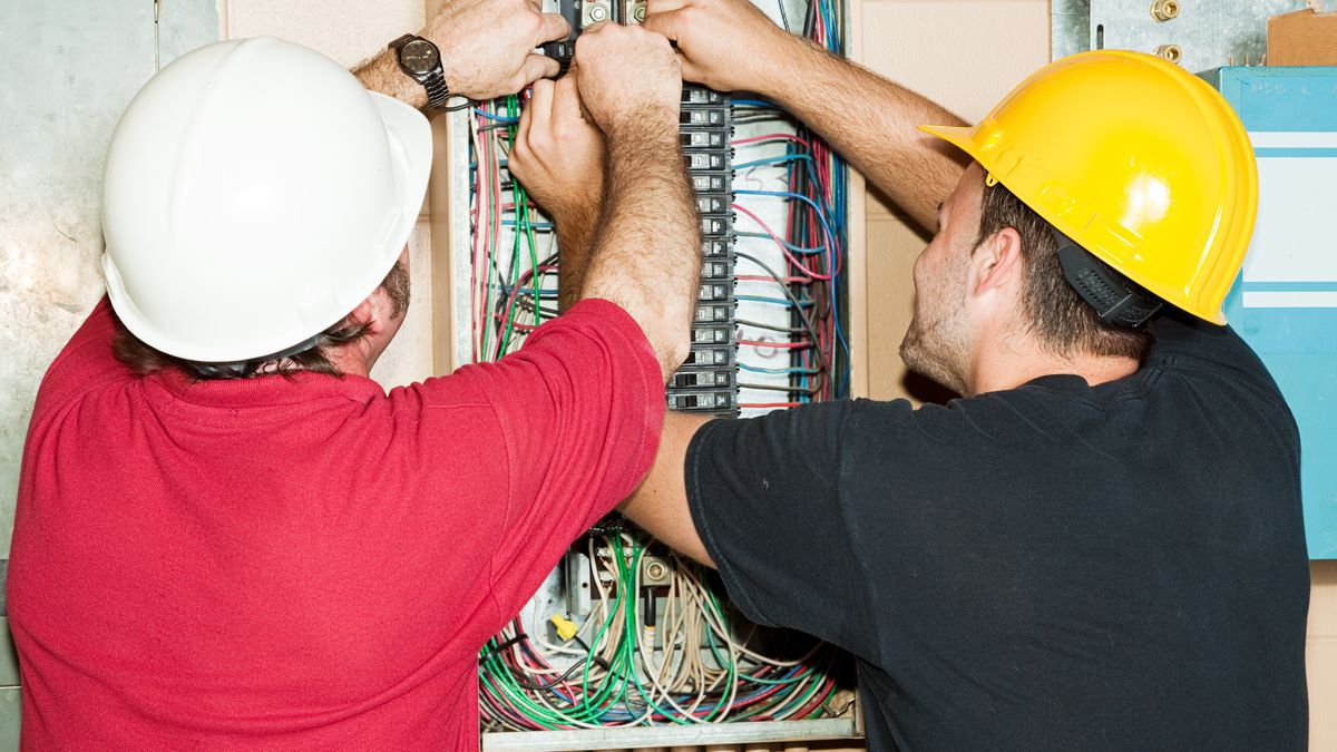 montaż klimatyzacja budowa energia  prąd