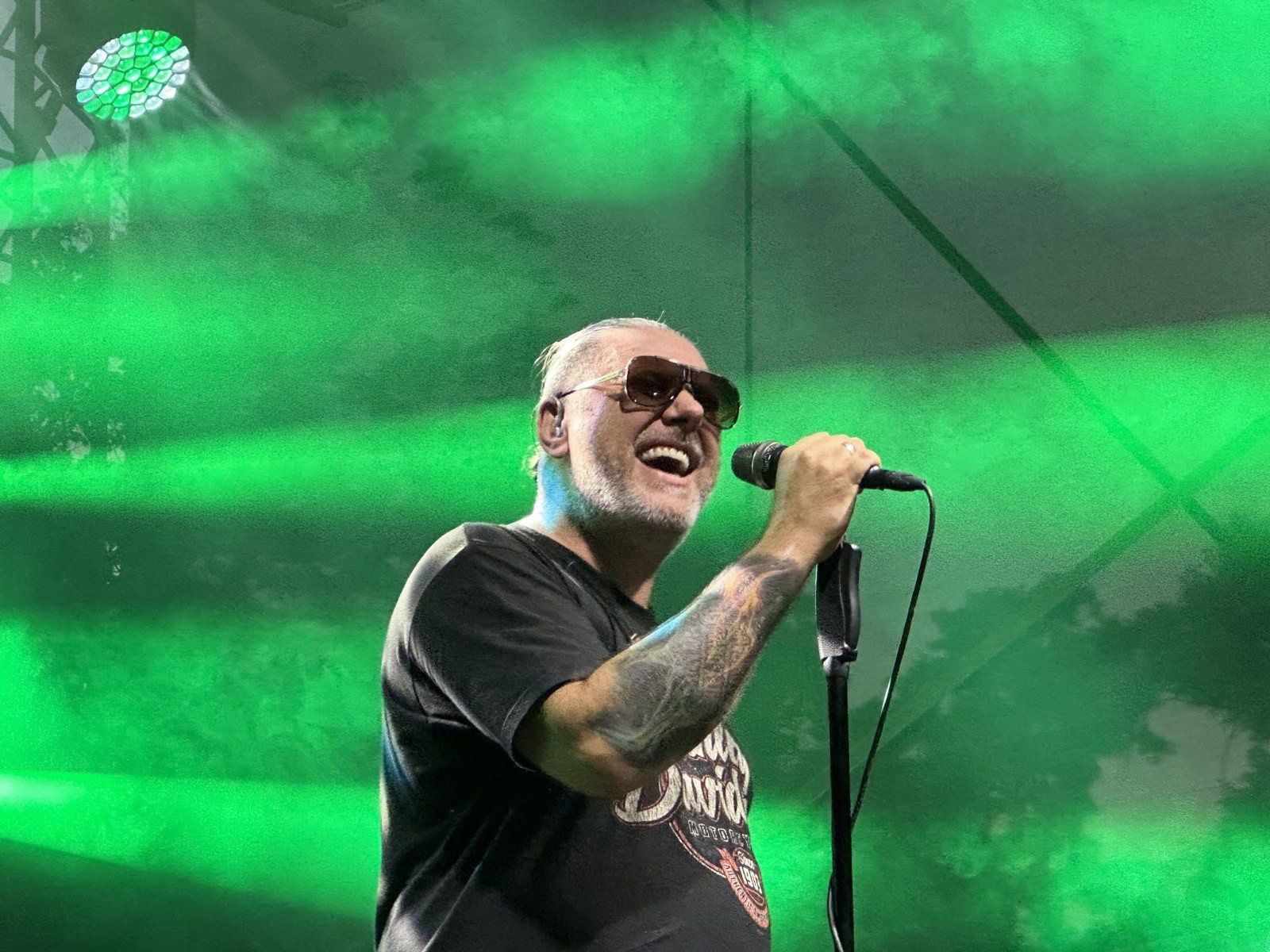 Dżem w Poznaniu. Legenda polskiego rocka i bluesa na scenie