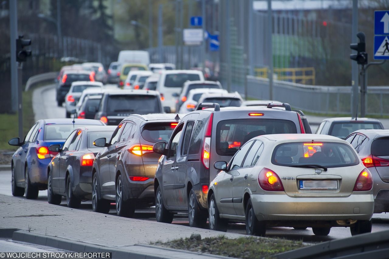 Jeździsz innym "na zderzaku"? To nie dziw się, że wszędzie są korki