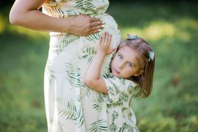 Skurcze macicy w ciąży – rodzaje, przyczyny i postępowanie