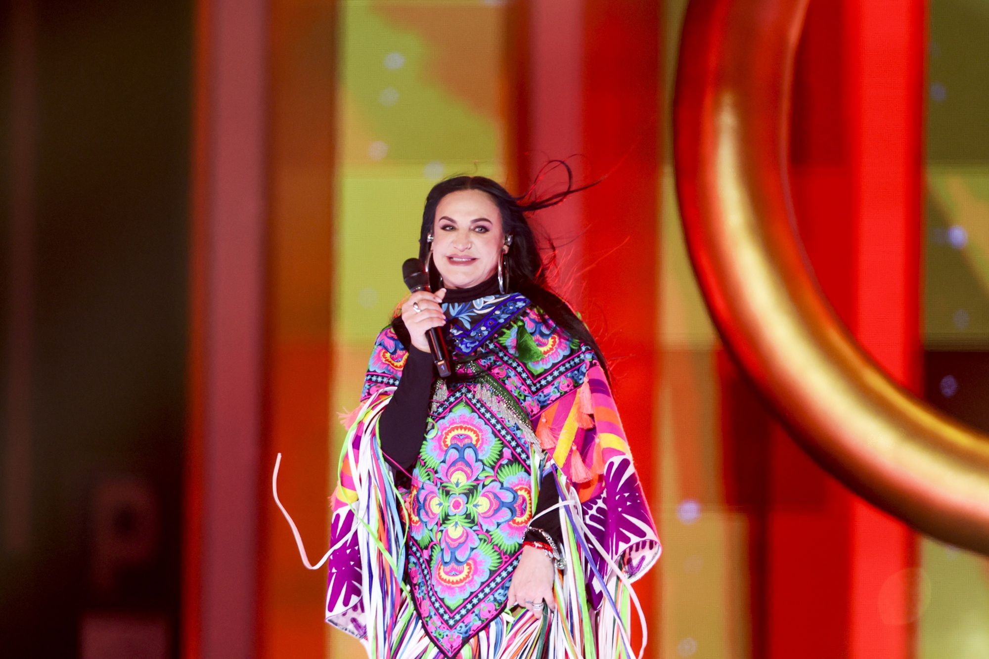 scena z: Kayah, SK:, , fot. AKPAPolsat, sylwester, Sylwester 2023, Sylwestrowa Moc Przebojów 2023 w Telewizji Polsat, Telewizja Polsat, Sylwestrowa Moc Przebojów, Kayah