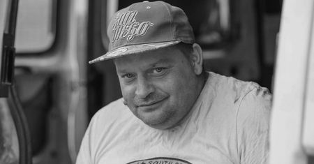 Marek "Krzykacz" Pawłowski nie żyje. Gwiazdor programu "Złomowisko PL" odszedł w sylwestrową noc