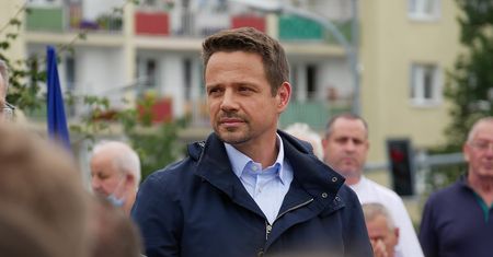Exit poll: Rafał Trzaskowski - 50,3 proc., Karol Nawrocki - 49,7 proc. w drugiej turze wyborów prezydenckich