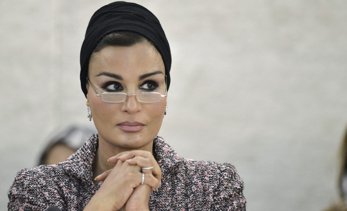 Pierwsza Dama Moza bint Nasser al-Missned pokazuje, że Katarki mogą ubierać się po europejsku