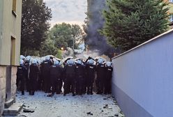 Lubin. Zamieszki pod komisariatem. Coraz więcej protestujących w rękach policji