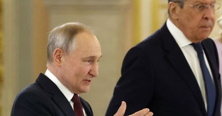 Badanie Pew: Nie wszyscy są nieufni wobec Putina