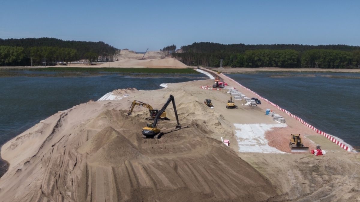 Pozyskanie bursztynu miał w pewnym stopniu pozwolić inwestorowi zrekompensować sobie koszty przekopu