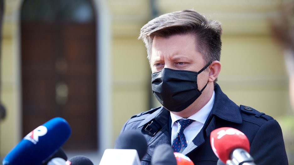 "III fala koronawirusa się kończy". Rząd przyspieszy luzowanie obostrzeń? Jest komentarz