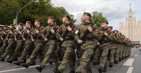 Nie chcą służyć na froncie. Wstydliwa tajemnica Kremla