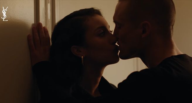 YSL Beauty edukuje na temat objawów przemocy w związku