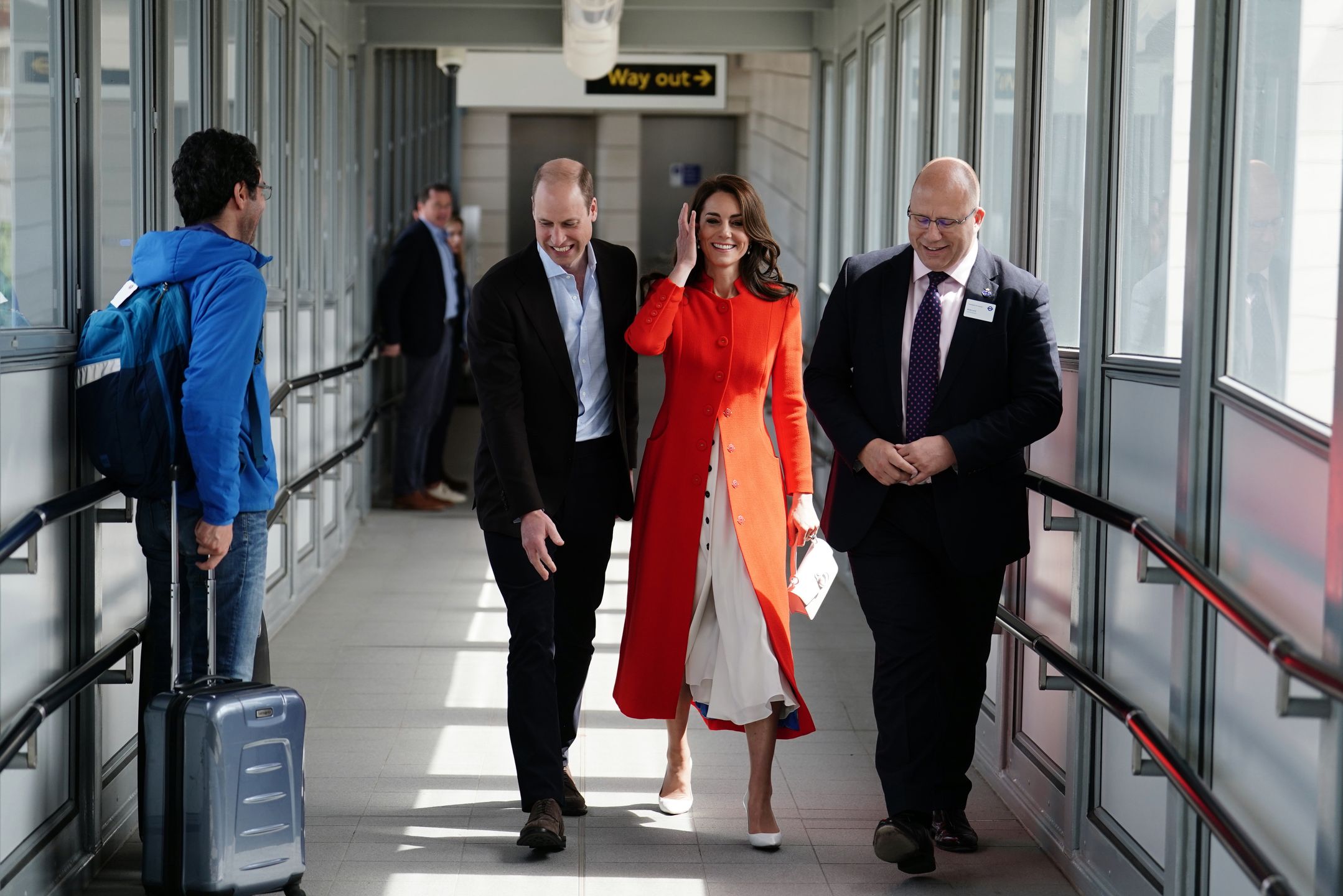 The Prince And Princess Of Wales Visit SohoLONDON, ENGLAND - MAY 04: Prince William, Prince of Wales and Catherine, Princess of Wales travel on London Underground's Elizabeth Line in central London, on their way to visit the Dog & Duck pub in Soho to hear how it's preparing for the coronation of King Charles III and the Queen Consort, on May 4, 2023 in London, England. (Photo by Jordan Pettitt - WPA Pool/Getty Images)WPA Pool