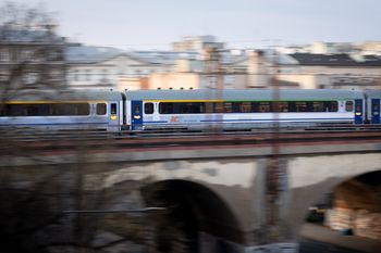 Uszkodzona szyba w pociągu PKP Intercity. Sprawę bada policja