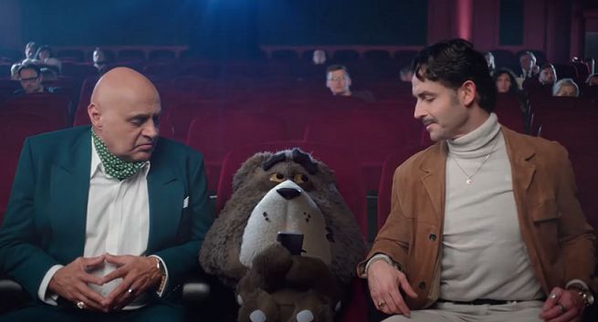 Huawei P9 Lite Mini reklamowany w Plush ABO ze spersonalizowanym etui (wideo)