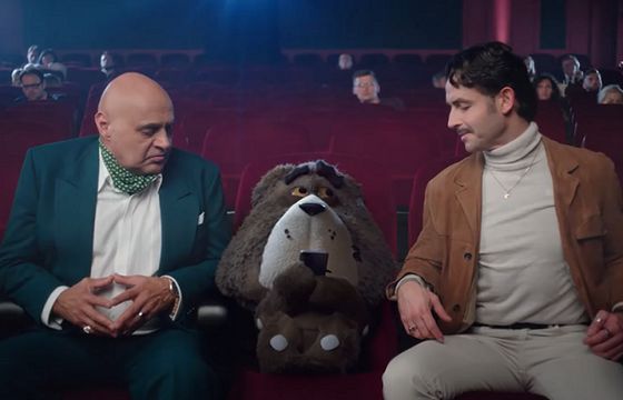 Huawei P9 Lite Mini reklamowany w Plush ABO ze spersonalizowanym etui (wideo)