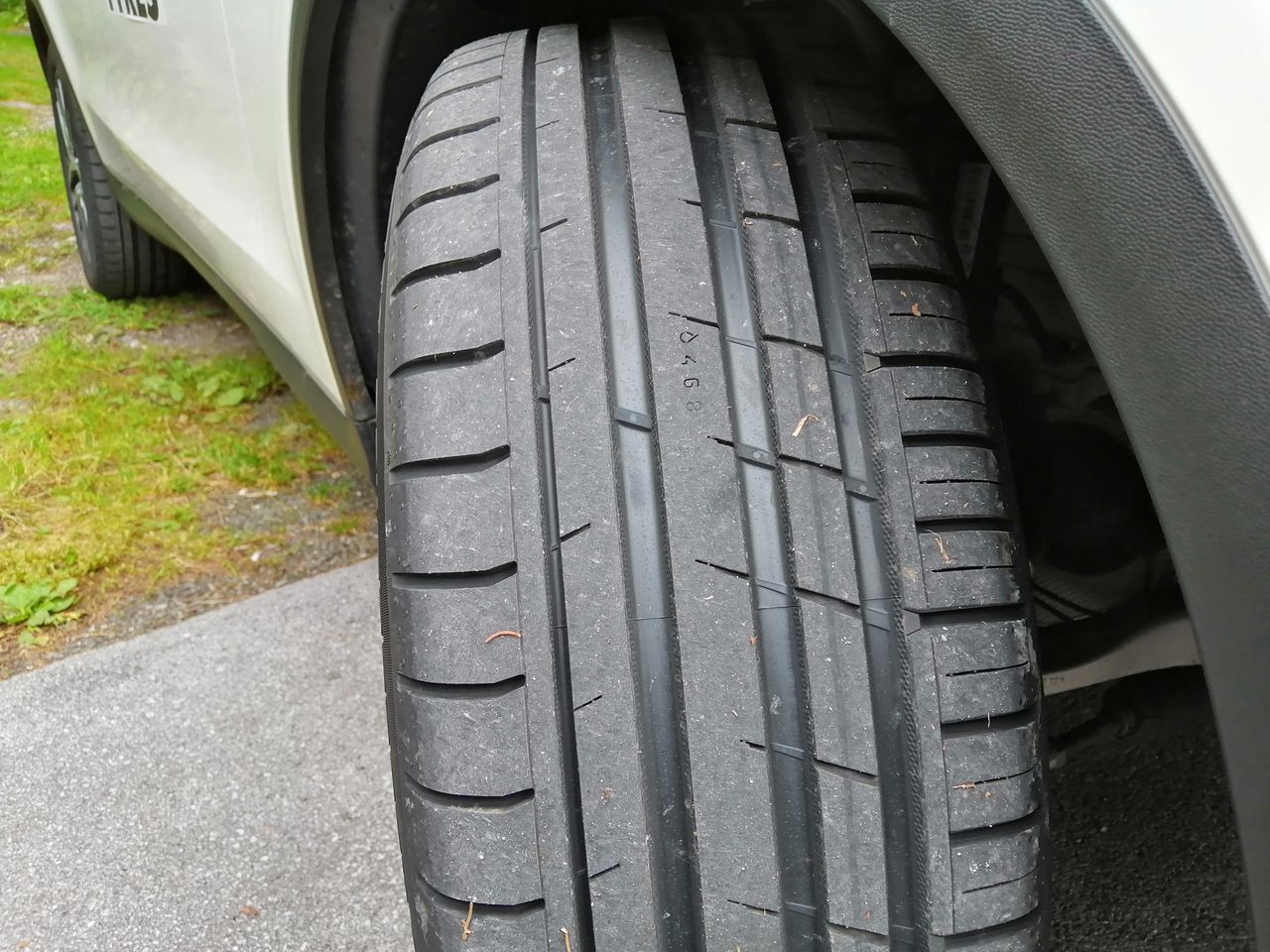 Test letnich opon 235/35 R19. Coś dla szybszych aut