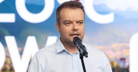 Zakpili z rzecznika PiS. Pokazali, co robił po studiach