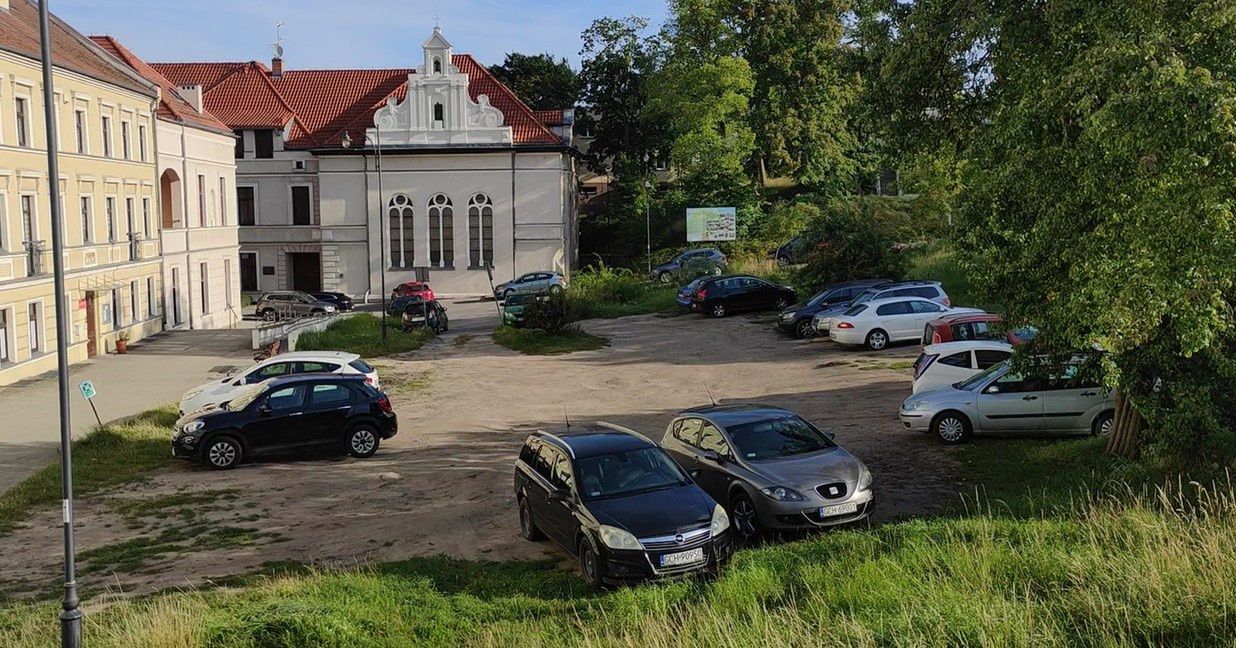 Chojnice: Powstanie nowy parking. Część mieszkańców się nie zgadza