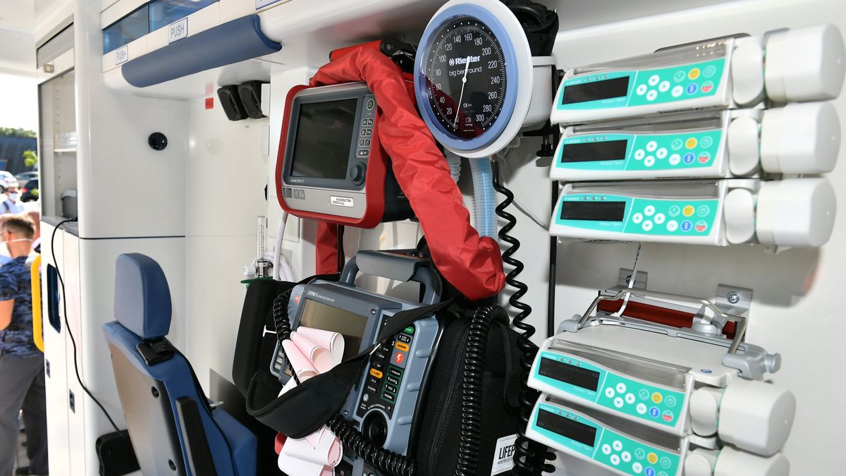 Spółka miała dostarczyć do ministerstwa ponad 2 tys. urządzeń, ostatecznie do Polski trafiło zaledwie 200.