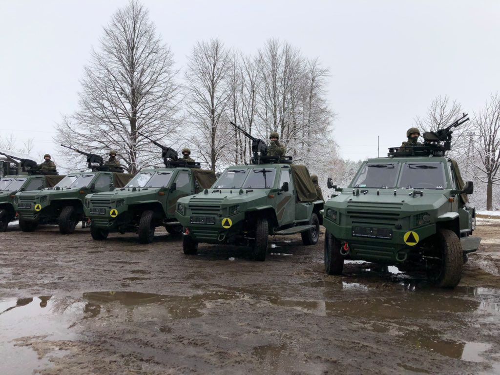 Przekazanie pierwszej partii pojazdów wojsku