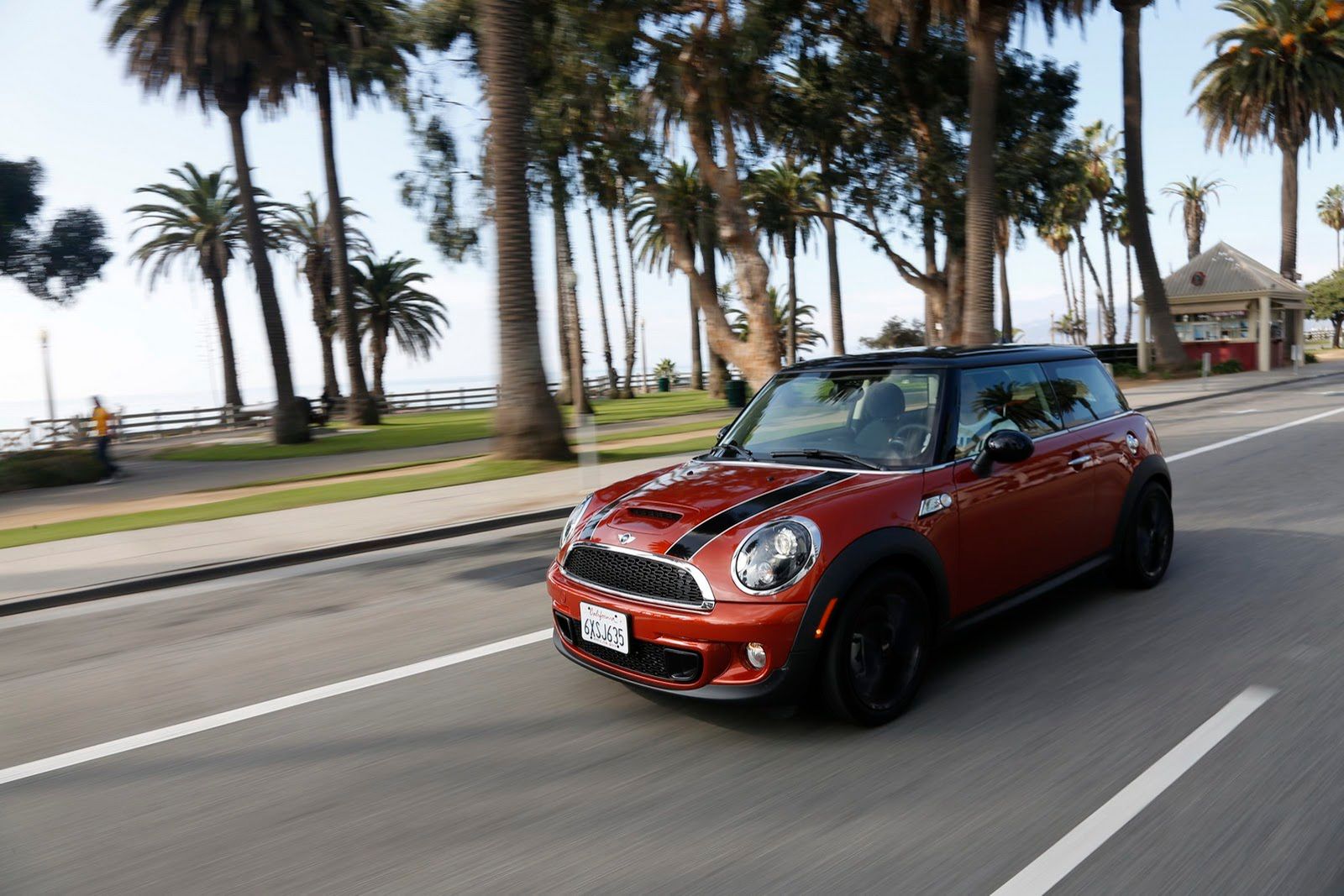 Galeria Mini jako celebracja sprzedaży półmilionowego egzemplarza w USA 145