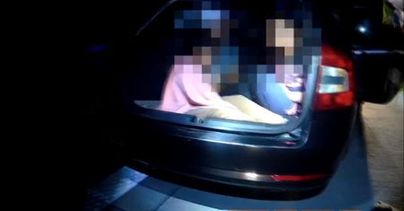 Nocny pościg na A4. Ukryli ludzi w bagażniku