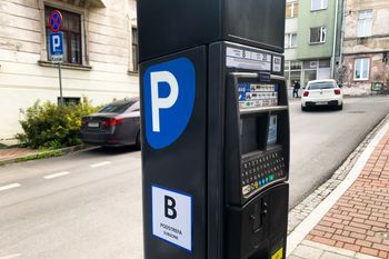Kraków poszerza obszar płatnego parkowania. "Na prośbę mieszkańców"