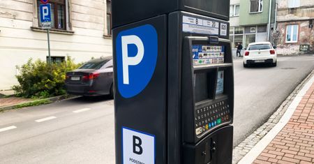 Kraków poszerza obszar płatnego parkowania. "Na prośbę mieszkańców"