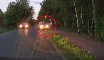 21-latek wjechał na chodnik. Dramatyczne nagranie z Wielkopolski