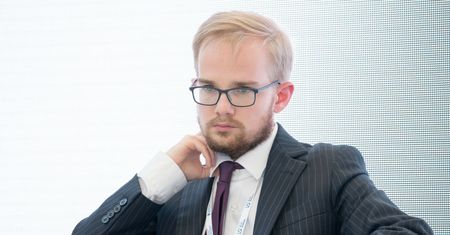 Blisko 65 mln zł w trzy lata. Takie nagrody dostali w Ministerstwie Finansów